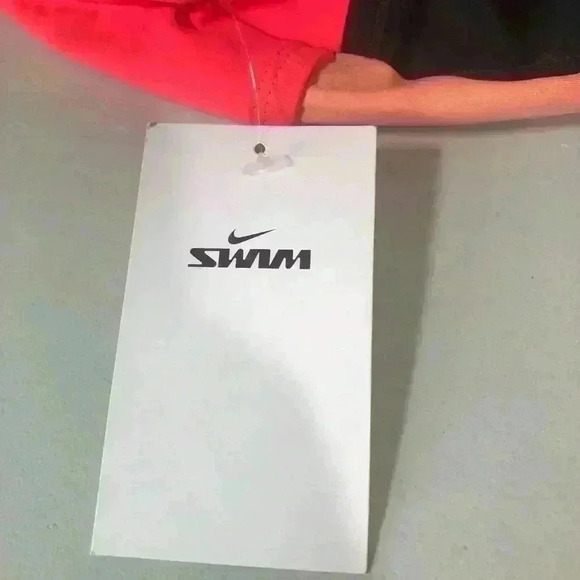 Nike Women Swim Tankini Top Coral Black Peach Removable Pads Size Small NWT - Picture 8 of 13